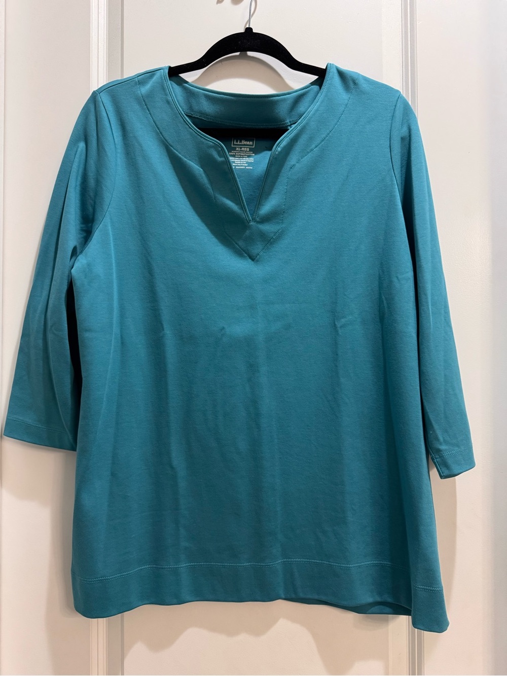 LL BEAN Teal Split VNeck Tee XL 3/4 Sleeves Armpit To Armpit 23” Length 28”